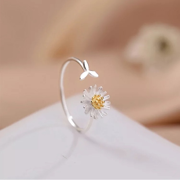 925 Silver Adjustable Daisy Ring - Picture 4 of 4